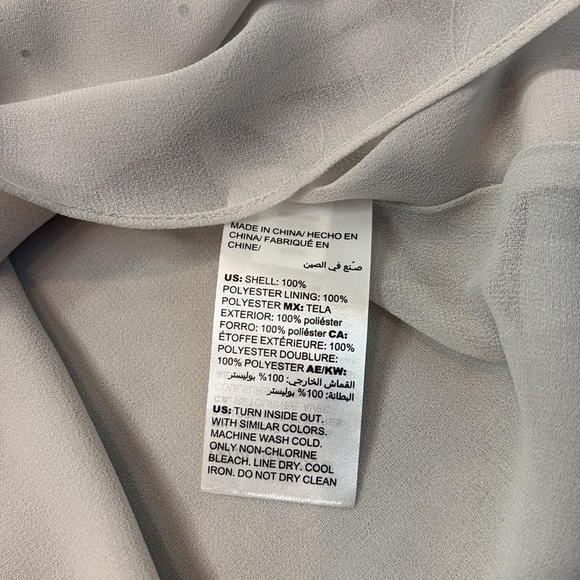 White House Black Market Gray Wrap Bubble Front Blouse with Tiny Studs. Size 8 - Picture 10 of 13